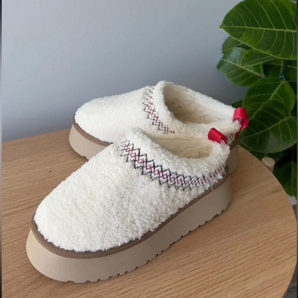 Braided Fluffy Slippers inspired winter vegan fur slip on clog slippers NWOT